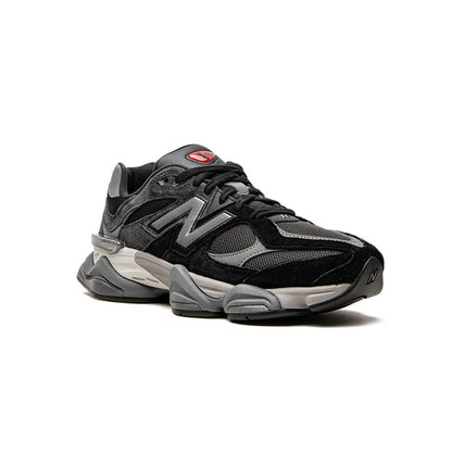 9060 "Black/Castlerock"