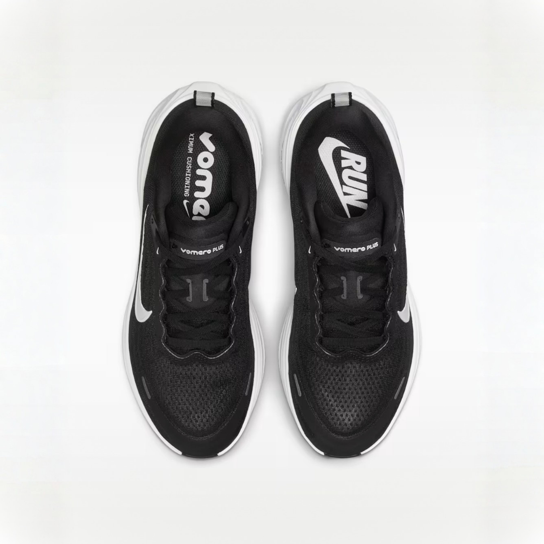 Vomero Plus Black White